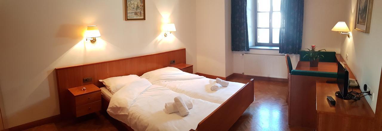 Bed and Breakfast Weisses Roessl Аппиано-Сулла-Страда-дель-Вино Экстерьер фото