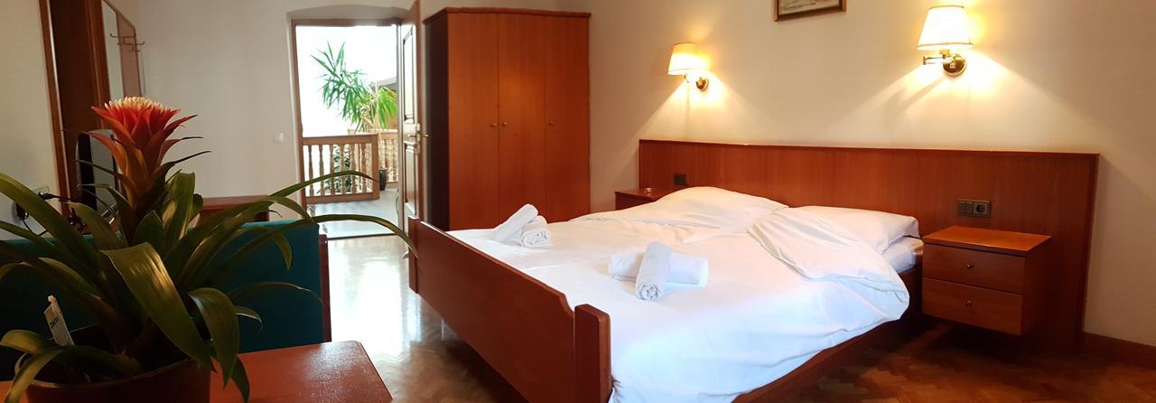 Bed and Breakfast Weisses Roessl Аппиано-Сулла-Страда-дель-Вино Экстерьер фото